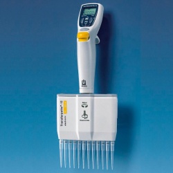 Пипет-дозатор Brand Transferpette-12 electronic, 15-300 мкл, двенадцатиканальный